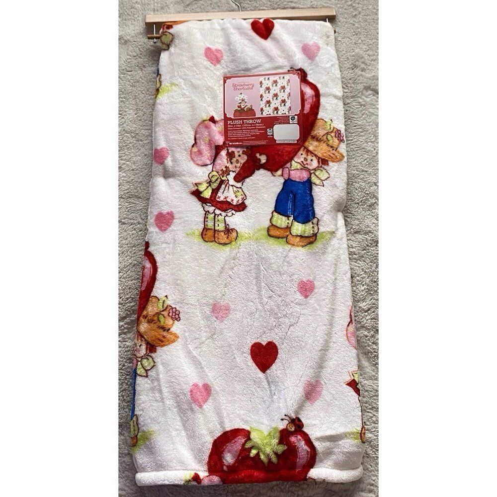 Strawberry Shortcake Huckleberry Pie Valentines 50” X 70” Soft Throw Blanket NEW